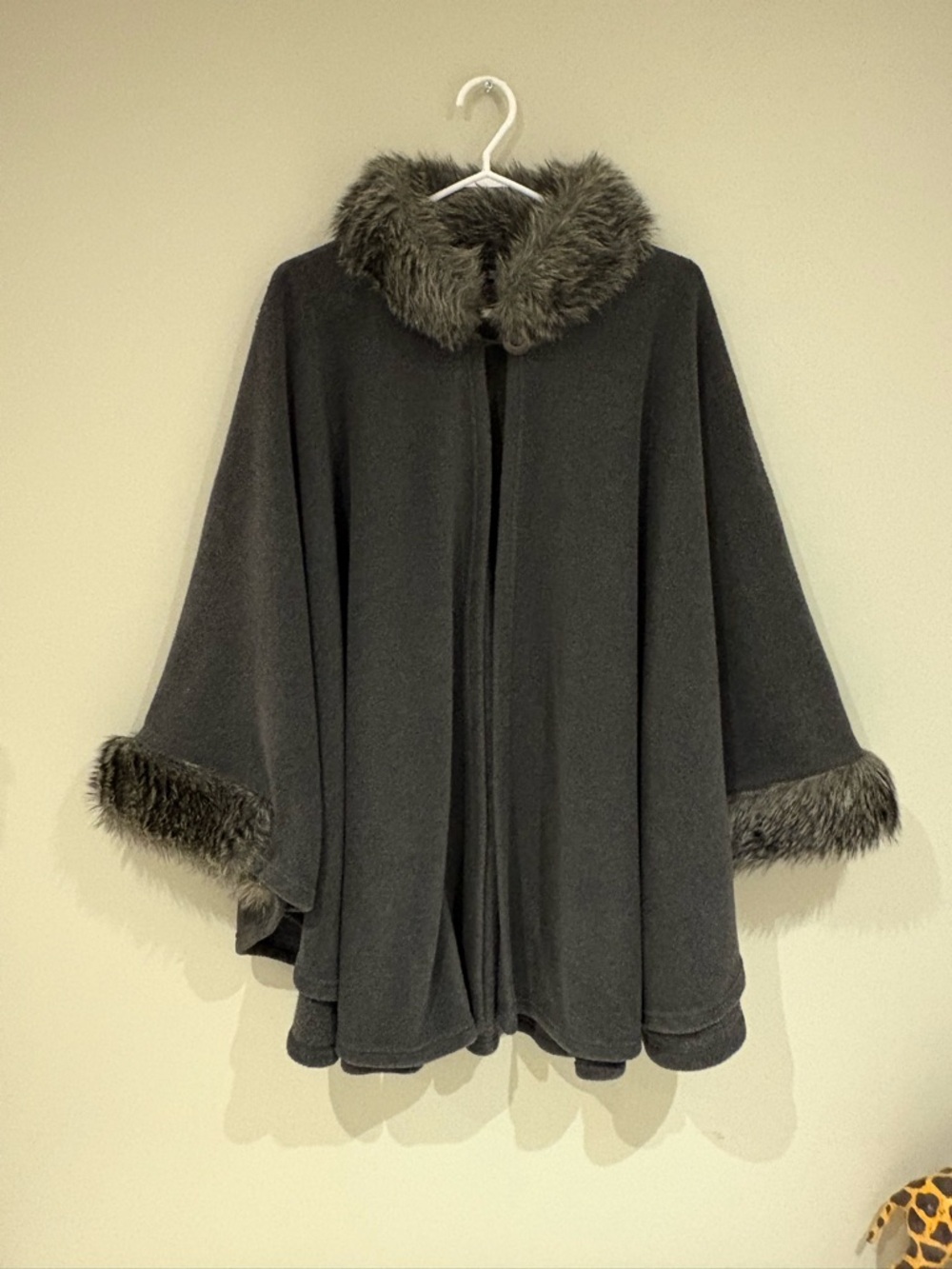 Women's Gray Fur-Trim Cape Sweater